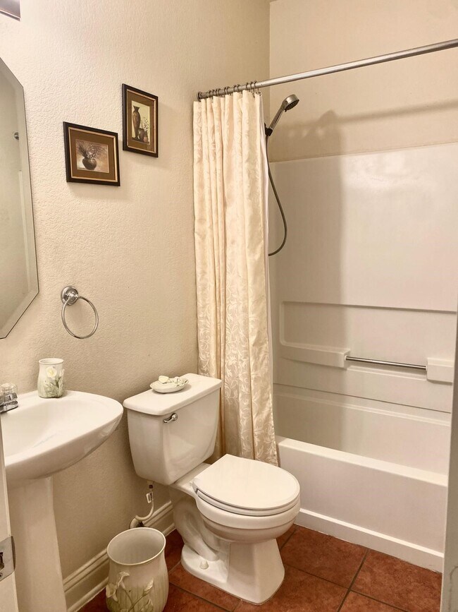 Building Photo - 518 Remington Chase Ct