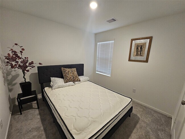 Building Photo - 28751 Texas Plns Dr