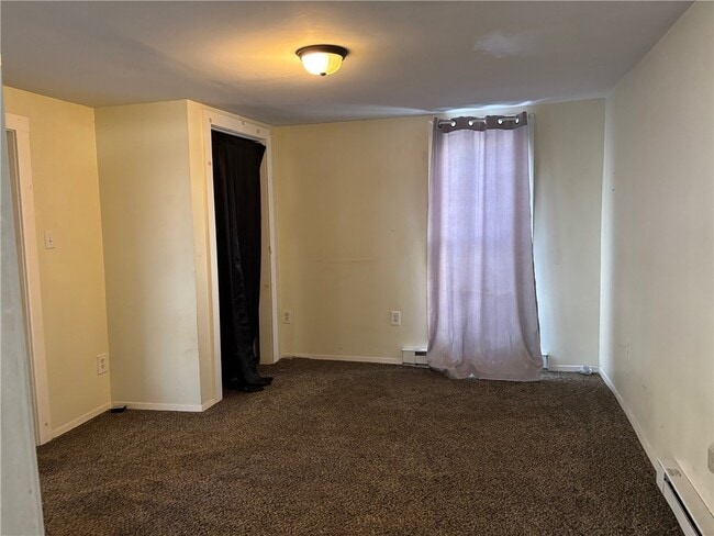 Building Photo - 49 Bridge St