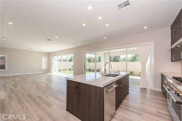 Building Photo - 140 Buckeye