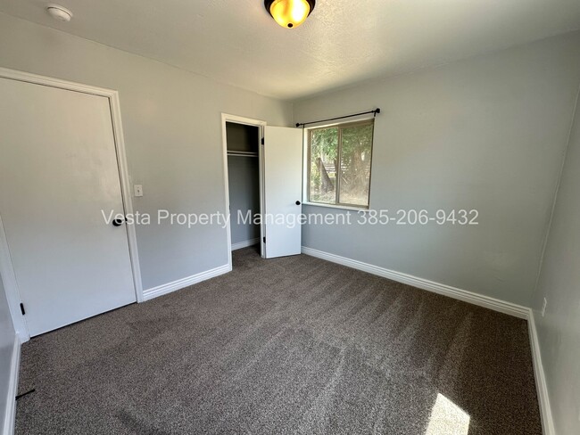 Building Photo - 3506 Eccles Ave