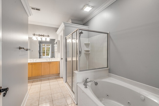 Building Photo - 331 Carpenter Dr NE