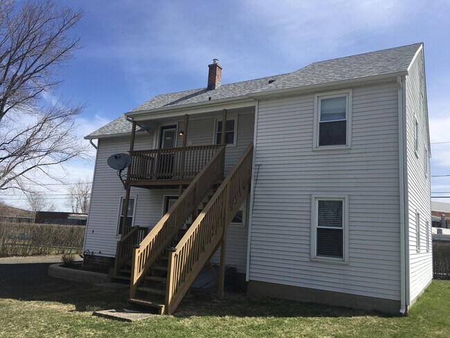 Building Photo - 141 Johnson St