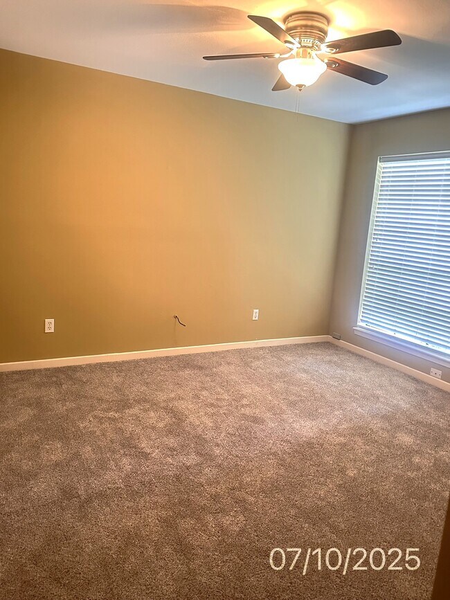 Building Photo - 20326 Spoonwood Dr