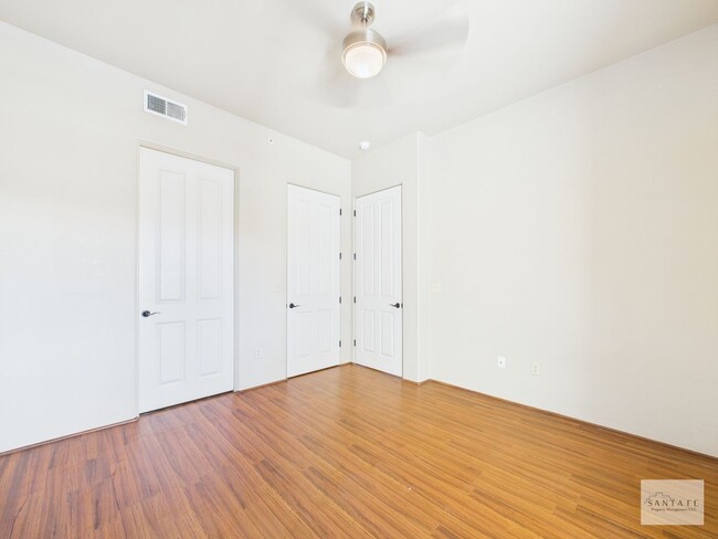 Building Photo - Gorgeous Unfurnished 1 bedroom, 1 bath in ...