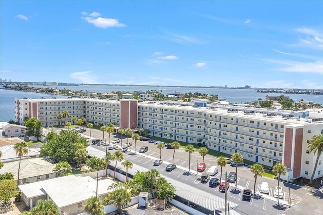 Building Photo - 5575 Gulf Blvd
