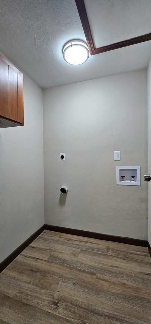 Building Photo - Peaceful West Milton Apartment Living – Sc...