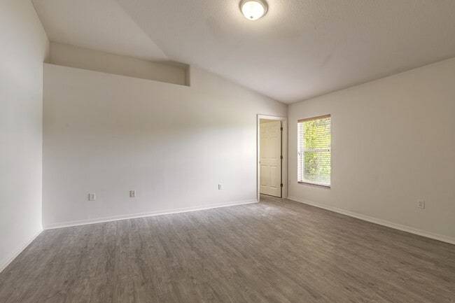 Building Photo - 109 Blue Daze Cir