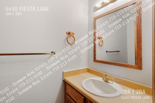 Building Photo - 5450 Fiesta Ln