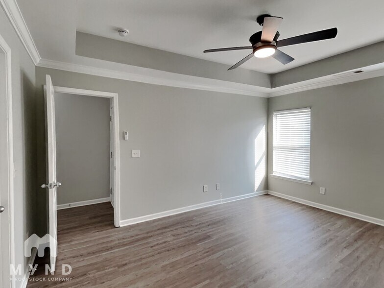 Building Photo - 4627 Rosser Loop Dr