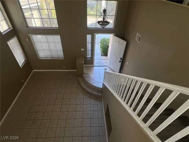 Building Photo - 1000 Venetian Hills Ln