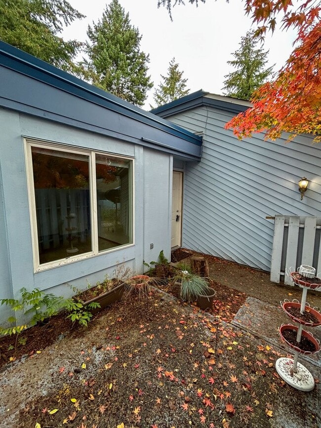 Building Photo - Renton Highlands 1 Bed 1 Bath Condo for Lease!