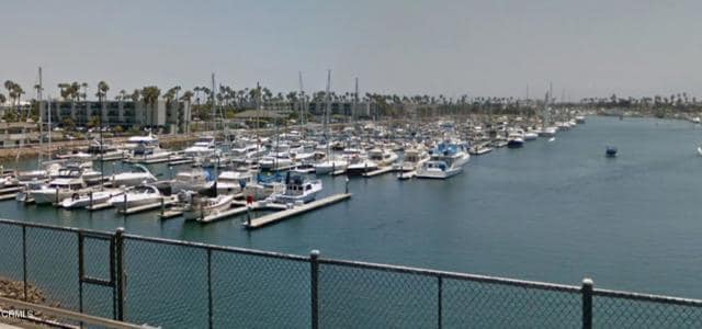 Building Photo - 702 W Hemlock St