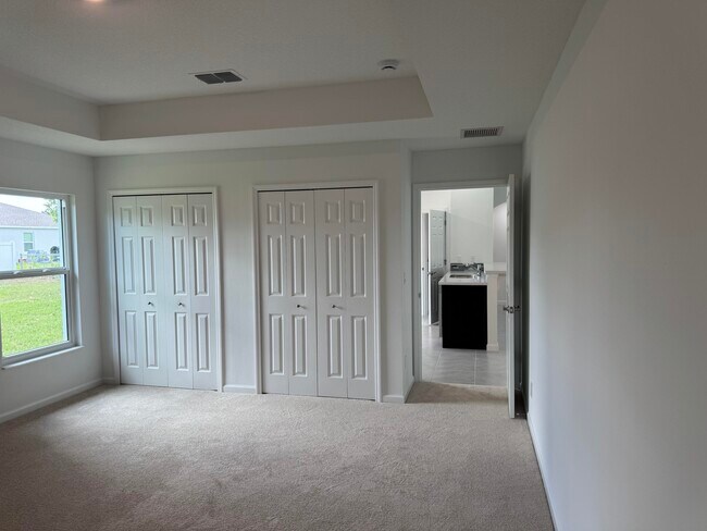 Building Photo - 532 SW Buswell Ave