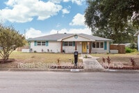 Building Photo - 3995 Tom Ln Dr