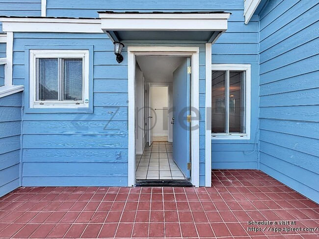 Building Photo - 320 Barbara Ln