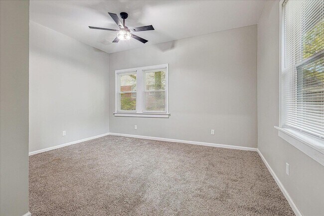 Building Photo - 3587 Cowden Ave