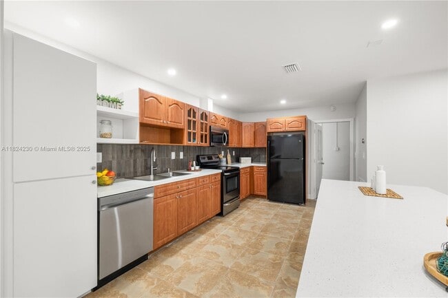 Building Photo - 7312 NW 58th Ct