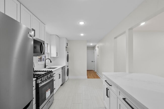 Building Photo - 238 Terrace Ave