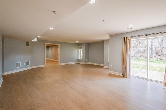 Building Photo - 15806 Copper Beech Dr