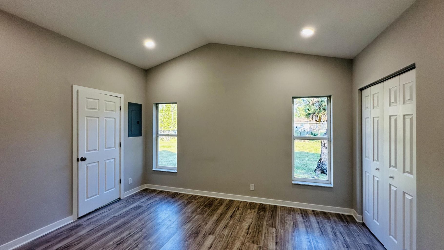 Building Photo - 12816 67th St N