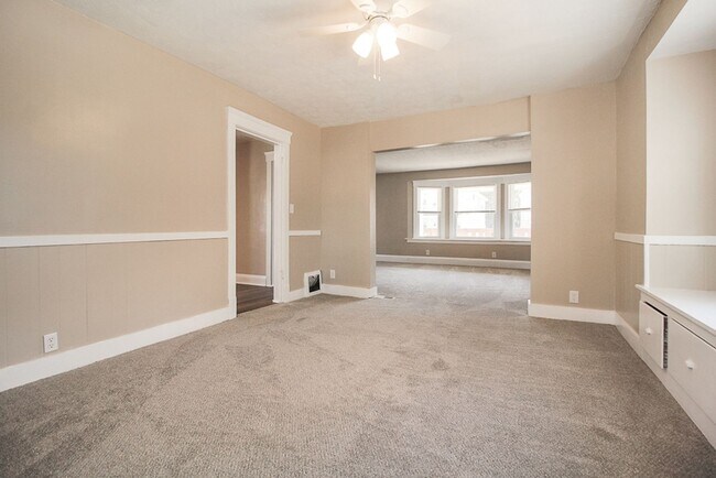 Building Photo - Must See!! Renovated Spacious Single Family House!