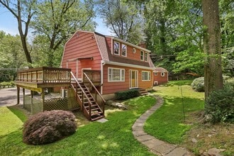Building Photo - 21 Ferris Dr