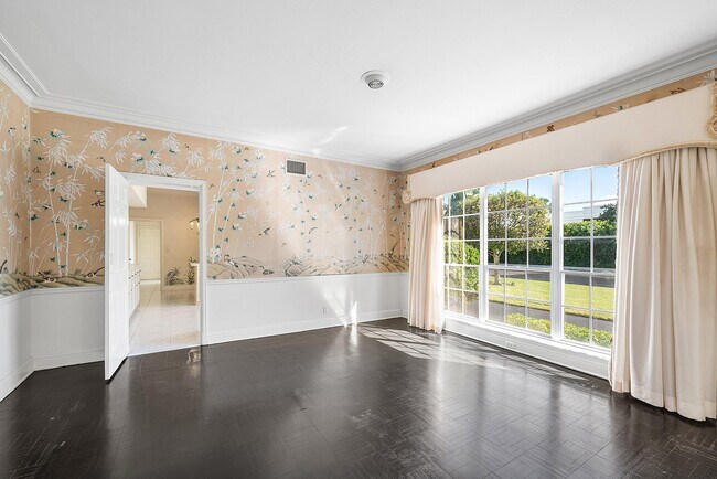 Building Photo - 157 Wells Rd