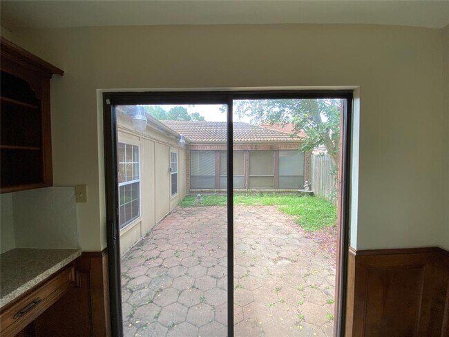 Building Photo - 12815 Ashford Chase Dr