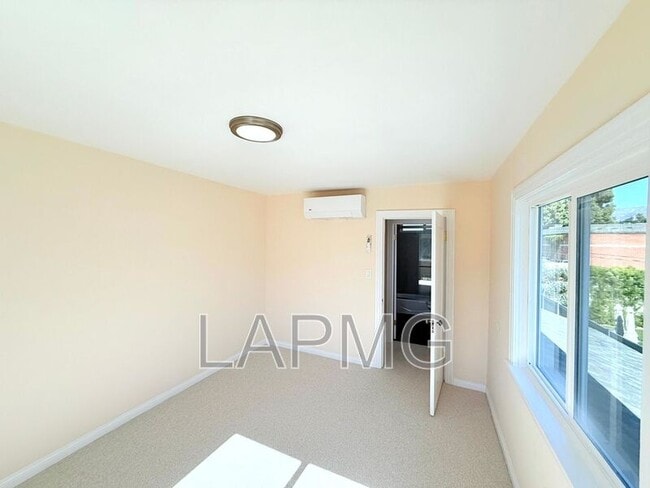 Building Photo - 714-716 El Centro Street