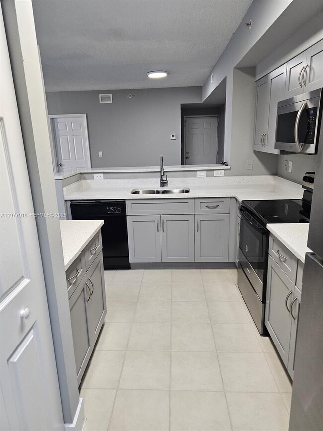 Building Photo - 2320 E Preserve Way