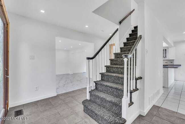 Building Photo - 34 Birmingham Dr