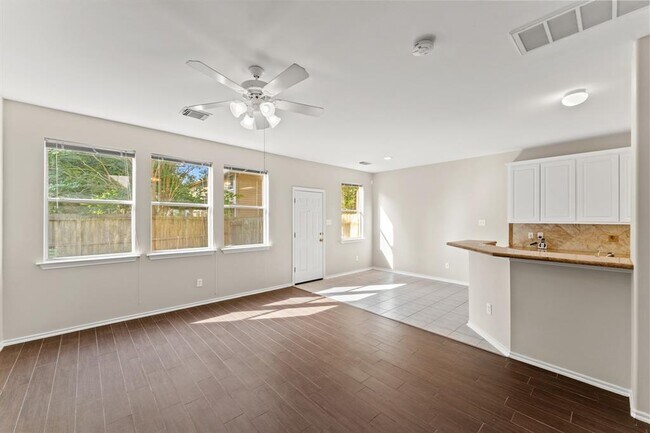 Building Photo - 6318 Veranda Green Trail