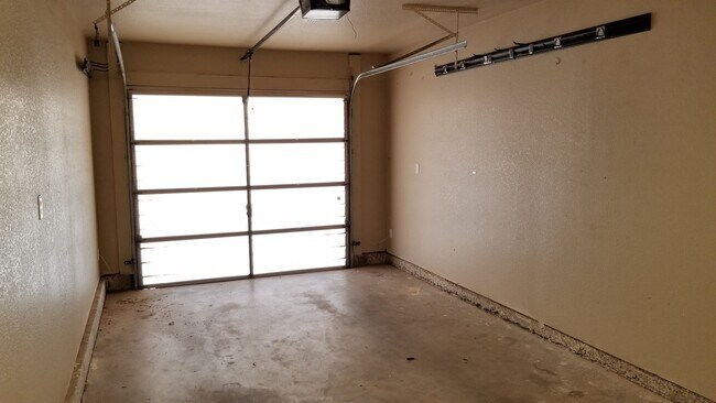 Building Photo - 117 Lockwood Dr
