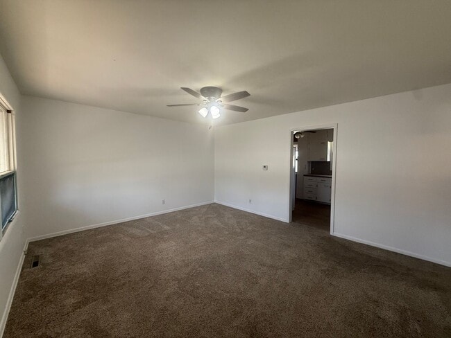 Building Photo - 3 Bed 1 Bath with Bonus Room Coming Soon!