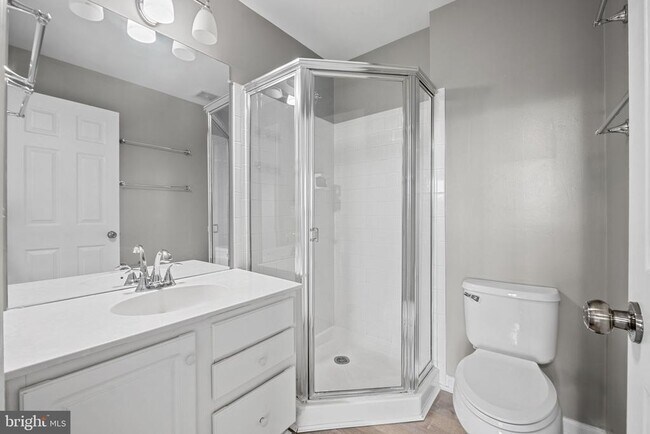 Building Photo - 46966 Courtyard Sq