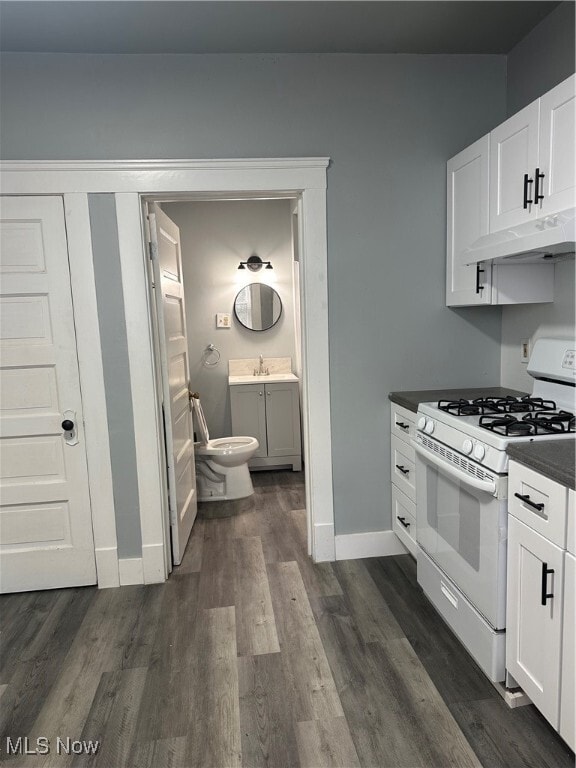 Building Photo - 3636 E 55th St