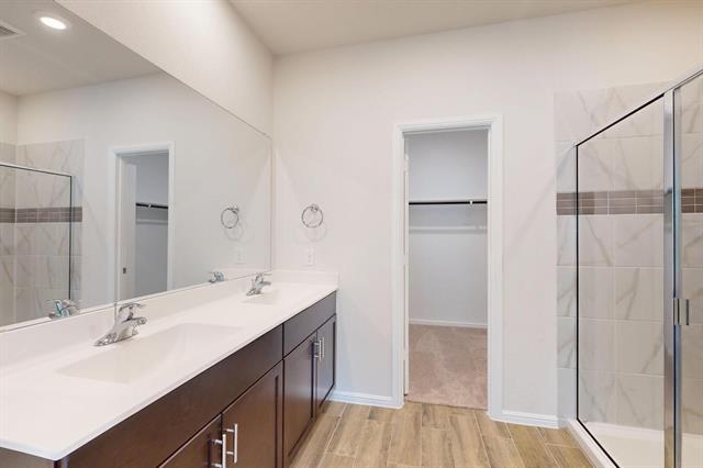 Building Photo - 417 Forsyth Dr