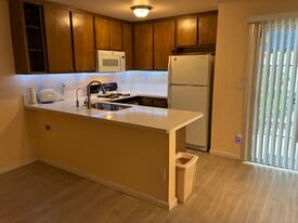 Building Photo - 18530 Hatteras St