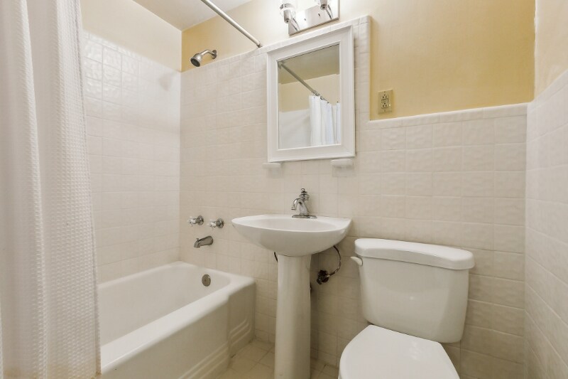 Primary Photo - 1205 St Charles Ave