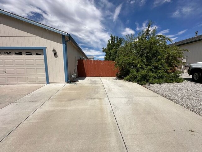 Building Photo - 17597 Grand Valley Ct