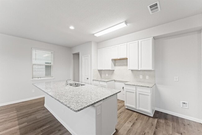 Building Photo - 24822 Landolfi Dr
