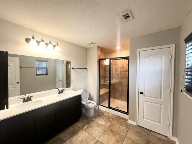 Building Photo - 6718 Madison Heights Ct