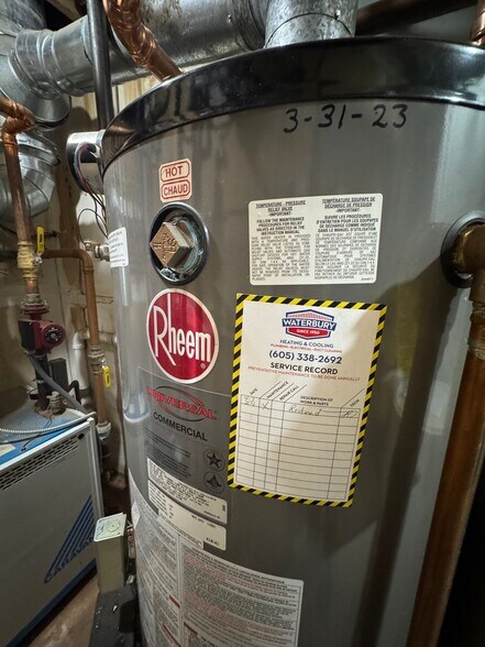 Building Photo - 3712 S Terry Ave