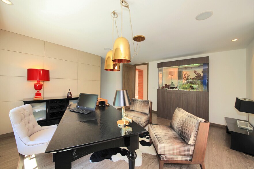 Building Photo - 3054 Elvido Dr
