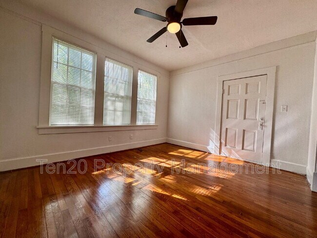 Building Photo - 1219 Owsley Ave