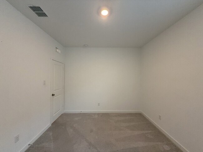 Building Photo - 537 Ml Trce Wy