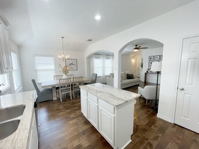 Building Photo - 3BED/2BATH Home for lease! Available NOW!