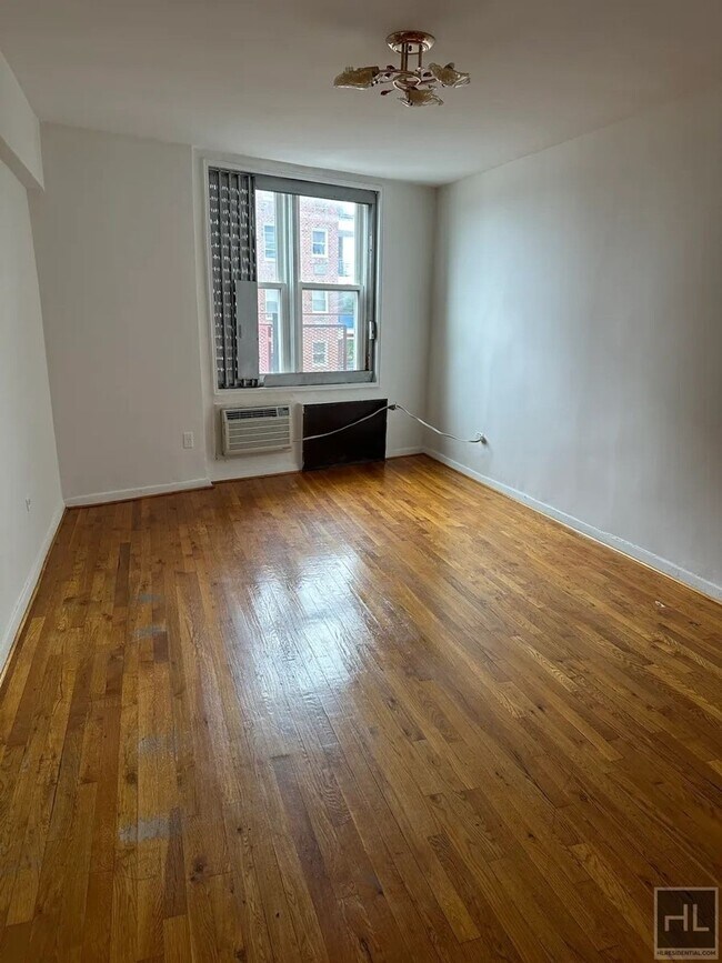 Building Photo - 2610 Ocean Pkwy