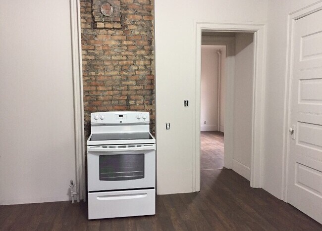 Primary Photo - 616 W Genesee St